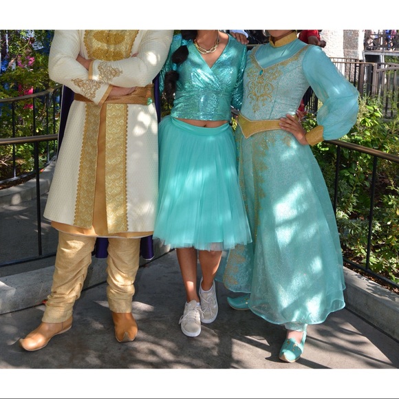 Aqua sequined crop top and tulle skirt - Picture 3 of 10